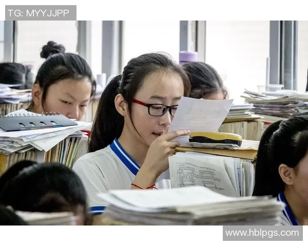 何思雨的成长之路：从校园到职场的蜕变与奋斗故事